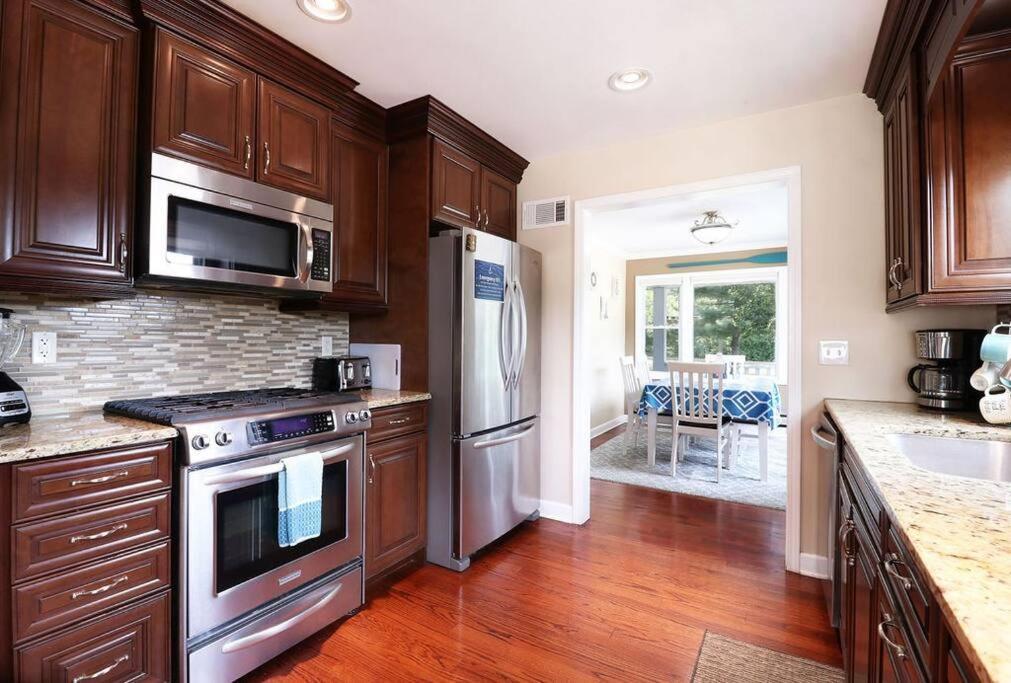 Chain O Lakes Nautical 4Bed 3Bath Waterfront With Bonus Room, Large Deck And Hot Tub Fox Lake Extérieur photo
