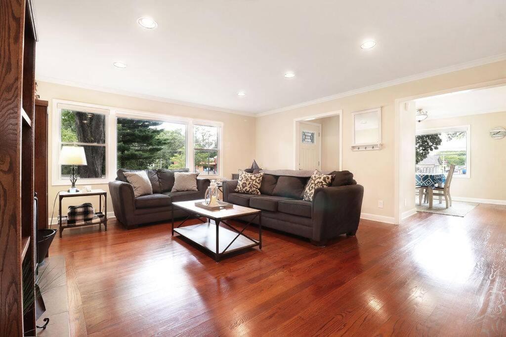 Chain O Lakes Nautical 4Bed 3Bath Waterfront With Bonus Room, Large Deck And Hot Tub Fox Lake Extérieur photo